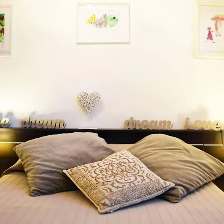 El Pisito De Rodrigo Ii アパート *